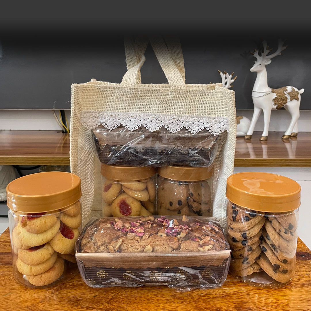 2 Jar & Tea Loaf Gift Hamper Jute Bag